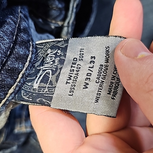 Silver twisted dark wash 30x33 boot cut jeans - Picture 7 of 8